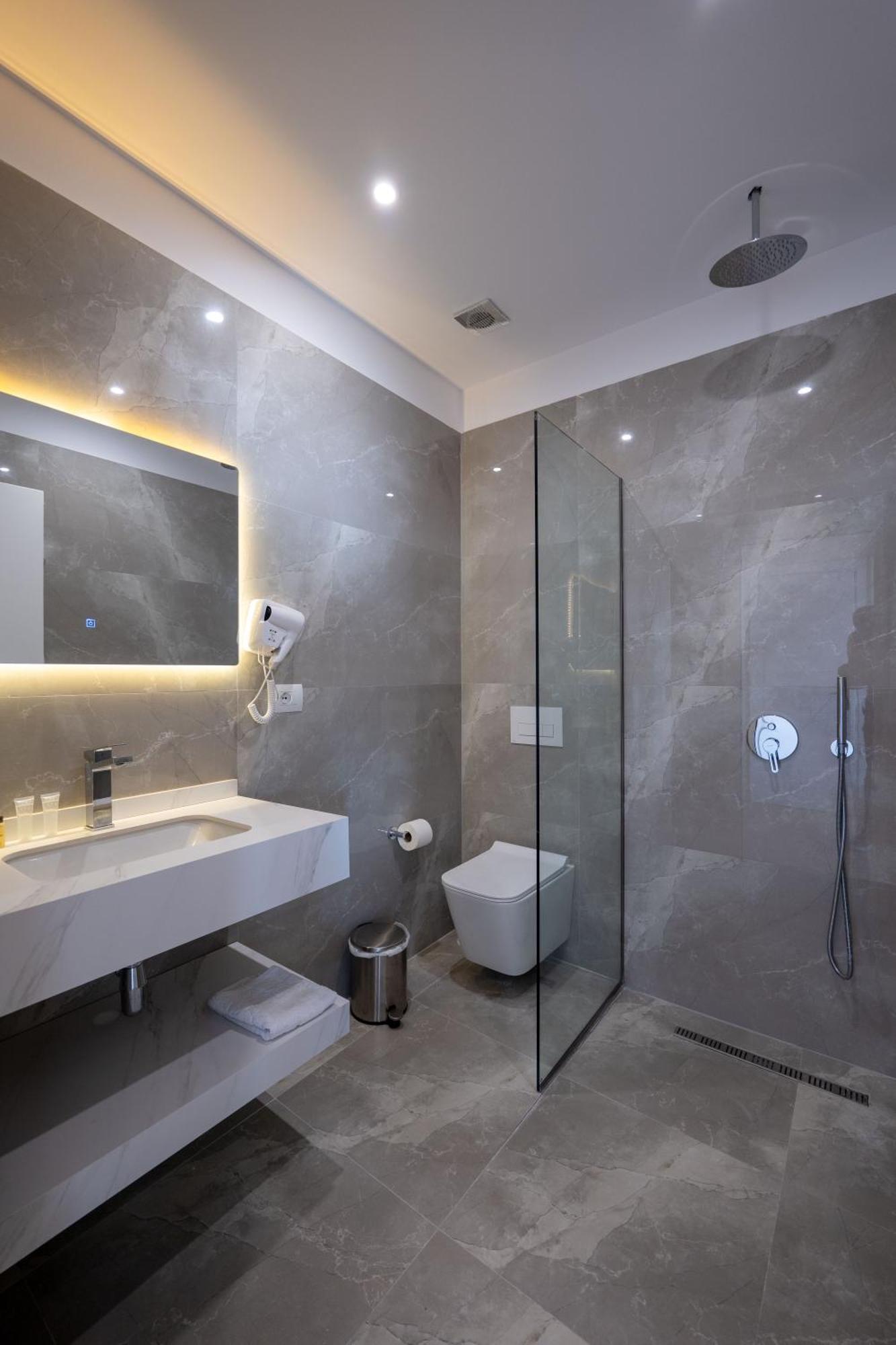 New Heaven Hotel Саранда Екстер'єр фото